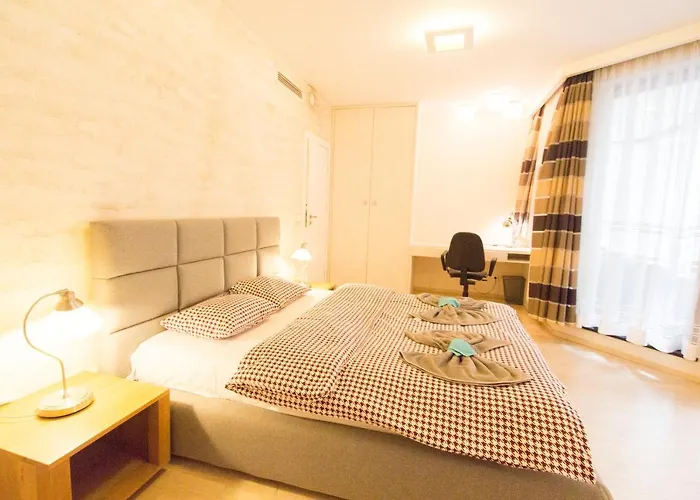 4 Krawiecka 아파트